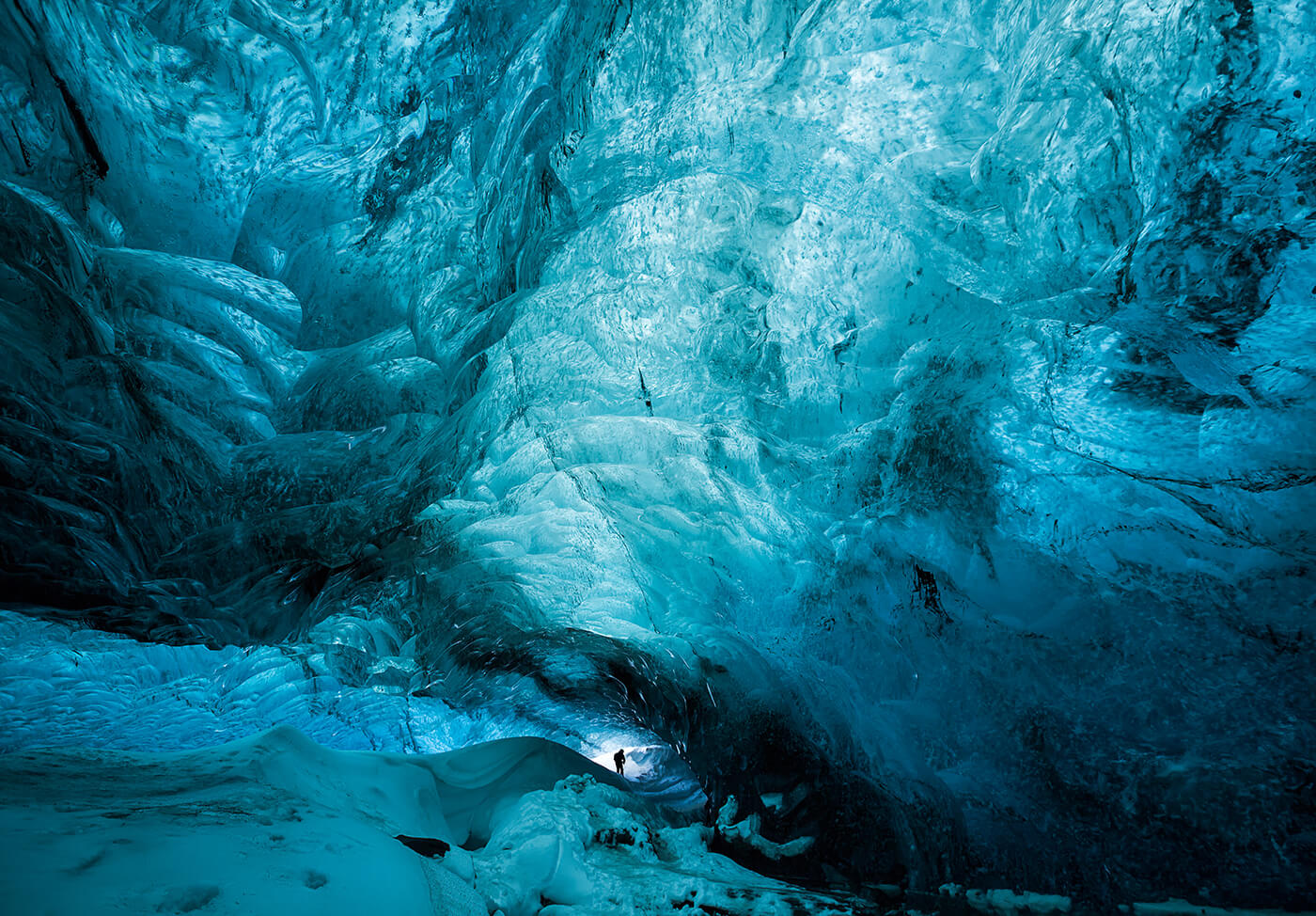 Crystal-Cave-Islanda-1