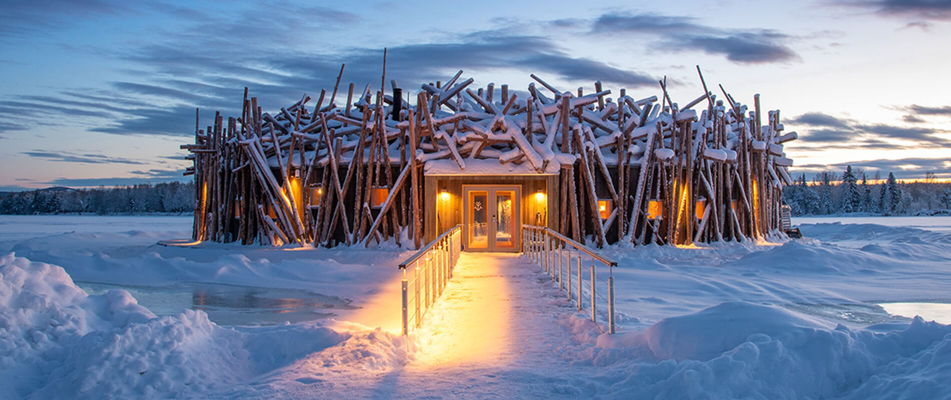 Arctic Bath, l’hotel galleggiante nel cuore della Lapponia Svedese